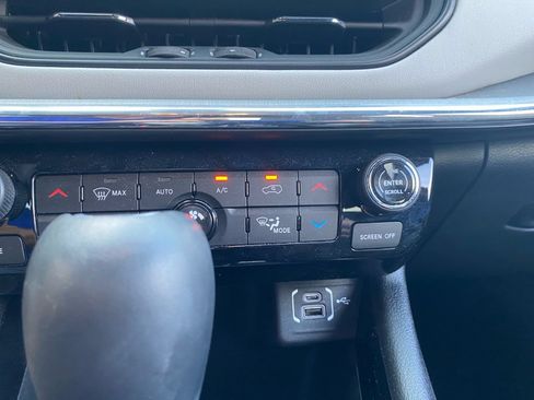 Used 2023 Jeep Compass Limited w/ Sun and Sound Group AWD/4WD image 13