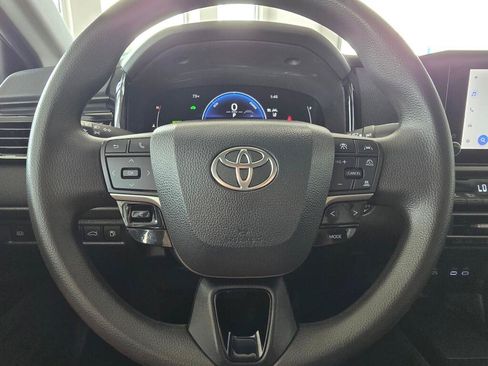 Used 2025 Toyota Camry LE FWD image 22