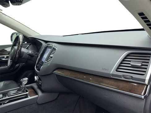Used 2018 Volvo XC90 T5 Momentum w/ Convenience Package image 45