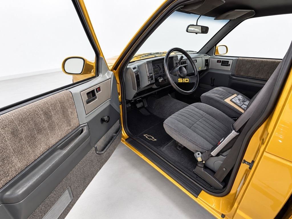 Used 1991 Chevrolet S10 Pickup 2WD Regular Cab image 13