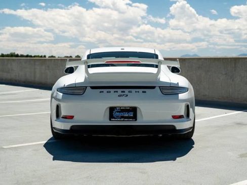 Used 2015 Porsche 911 GT3 RWD image 19