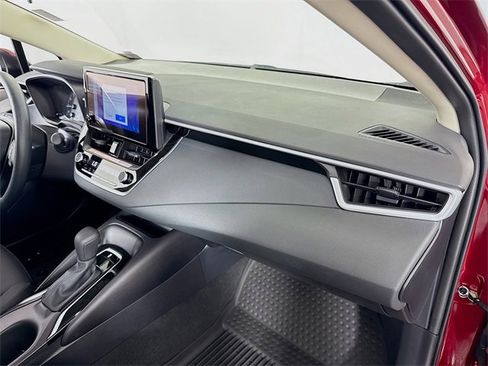 Certified 2025 Toyota Corolla LE w/ Convenience Package image 25