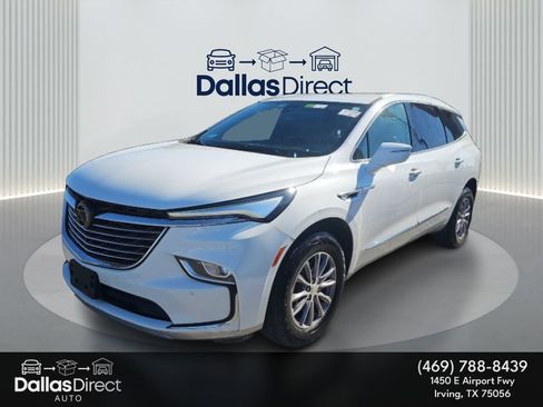 Used 2023 Buick Enclave Essence image 2