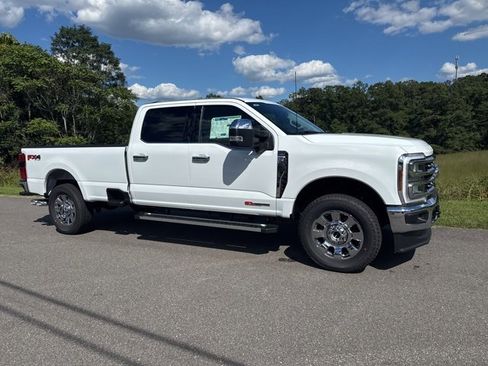 New 2026 Ford F350 Lariat w/ Chrome Package image 2
