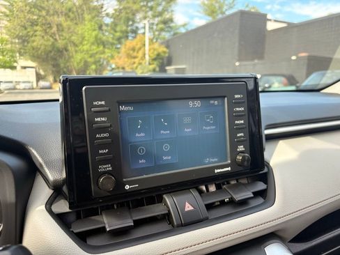 Used 2020 Toyota RAV4 XLE w/ All Weather Liner Package AWD/4WD image 38