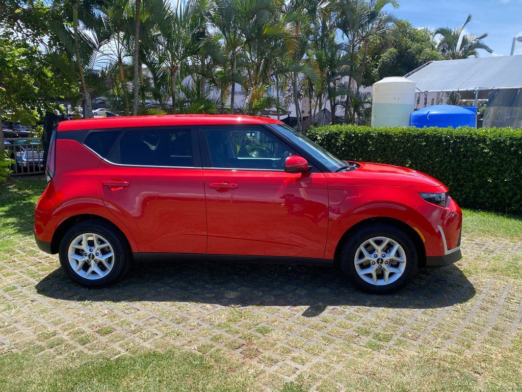 Used 2024 Kia Soul LX w/ Option Group 015 FWD image 26