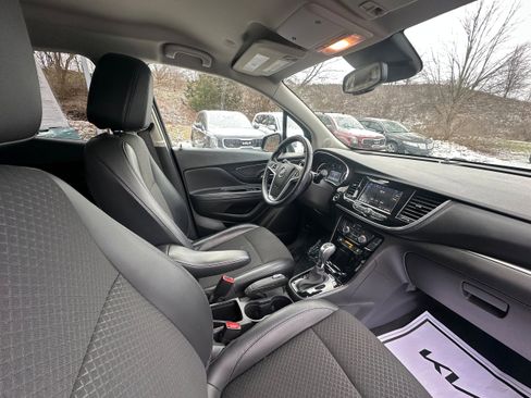 Used 2022 Buick Encore Preferred w/ Safety Package image 23