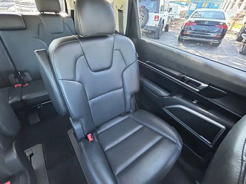 Used 2024 Kia Telluride S FWD image 14