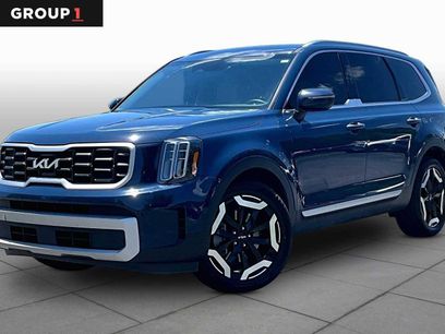 Used 2024 Kia Telluride S w/ S Sunroof Package