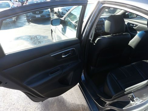 Used 2014 Nissan Altima 2.5 S w/ Sport Value Package image 23