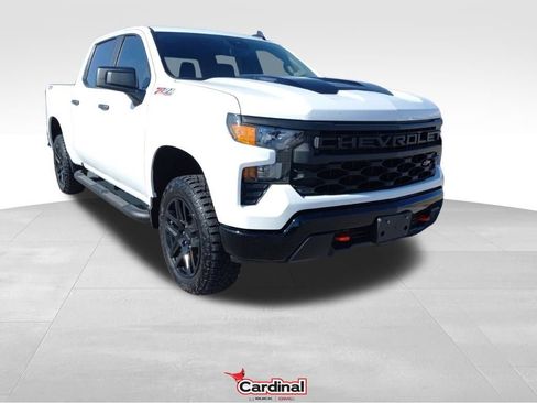 Used 2025 Chevrolet Silverado 1500 Custom Trail Boss w/ LPO, Dark Essentials Package image 1