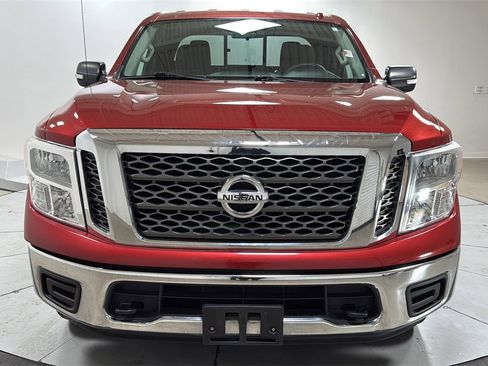 Used 2017 Nissan Titan SV image 2