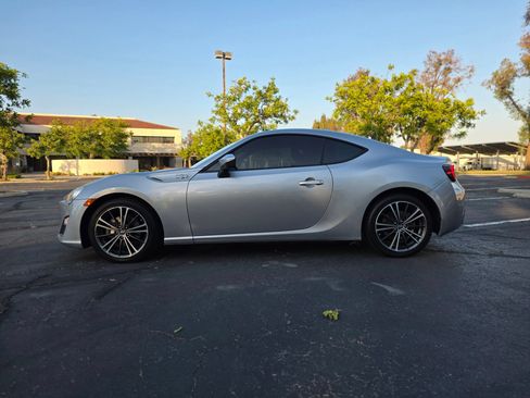 Used 2016 Scion FR-S RWD image 8
