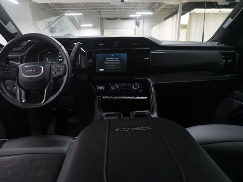 Used 2026 GMC Sierra 2500 AT4X AWD/4WD image 5