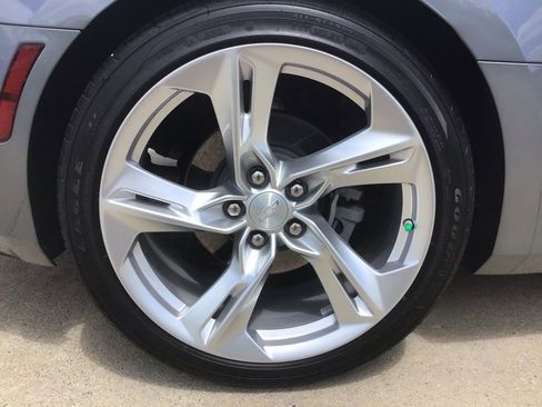 Used 2021 Chevrolet Camaro LT RWD image 8