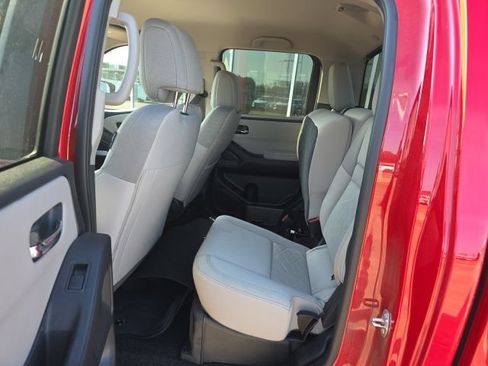 Certified 2025 Nissan Frontier SV w/ SV Convenience Package RWD image 10