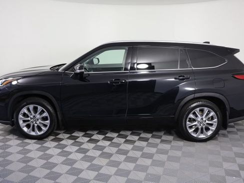 Used 2021 Toyota Highlander Limited AWD/4WD image 5