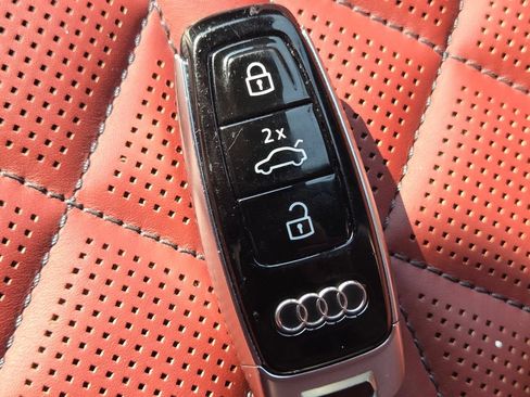 Certified 2022 Audi SQ8 Prestige w/ Prestige Package AWD/4WD image 40