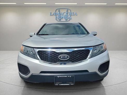 Used 2013 Kia Sorento LX image 8
