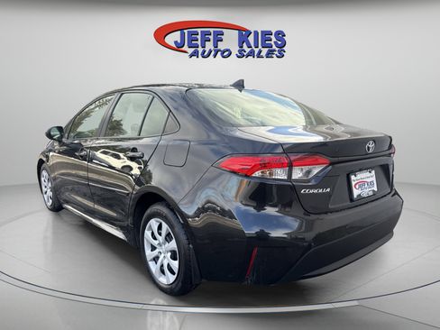 Used 2020 Toyota Corolla LE image 7