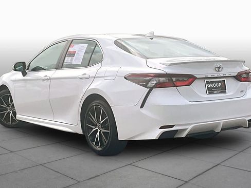Used 2023 Toyota Camry SE FWD image 12