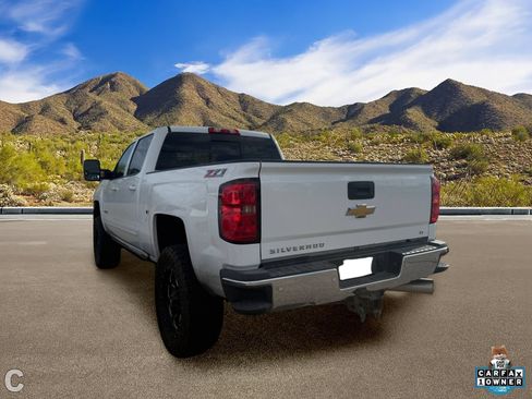 Used 2016 Chevrolet Silverado 2500 LT w/ LT Convenience Package AWD/4WD image 3