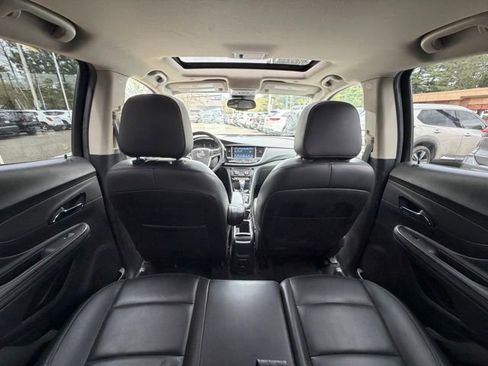 Used 2019 Buick Encore Essence AWD/4WD image 18