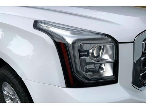 Used 2020 GMC Yukon SLT w/ Open Road Package AWD/4WD image 29