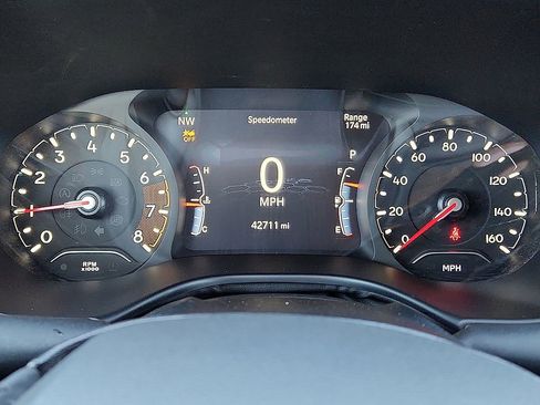 Used 2023 Jeep Compass Limited image 10