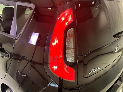 Used 2017 Kia Soul FWD image 21