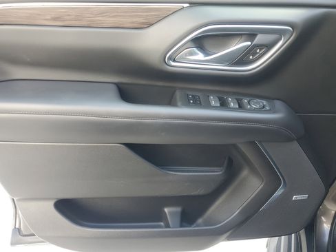 Used 2021 Chevrolet Tahoe LT w/ LT Signature Package image 23