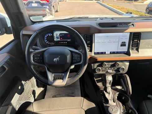 Used 2024 Ford Bronco Outer Banks AWD/4WD image 5