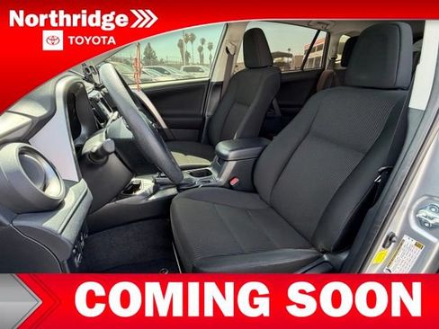Used 2018 Toyota RAV4 LE w/ Carpet Mat Package FWD image 6