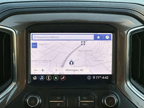 Used 2020 Chevrolet Silverado 3500 High Country image 28