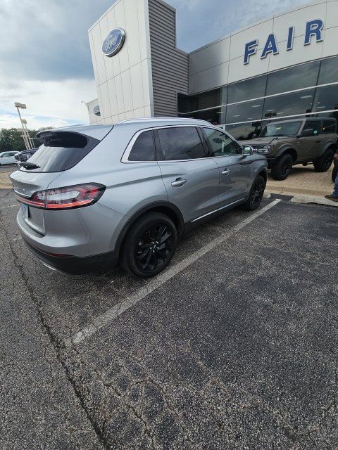 Used 2023 Lincoln Nautilus Reserve w/ Equipment Group 201A AWD/4WD image 3
