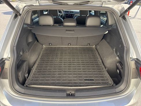 Certified 2024 Volkswagen Tiguan SE R-Line image 11