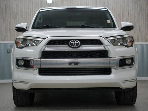 Used 2015 Toyota 4Runner Limited image 3
