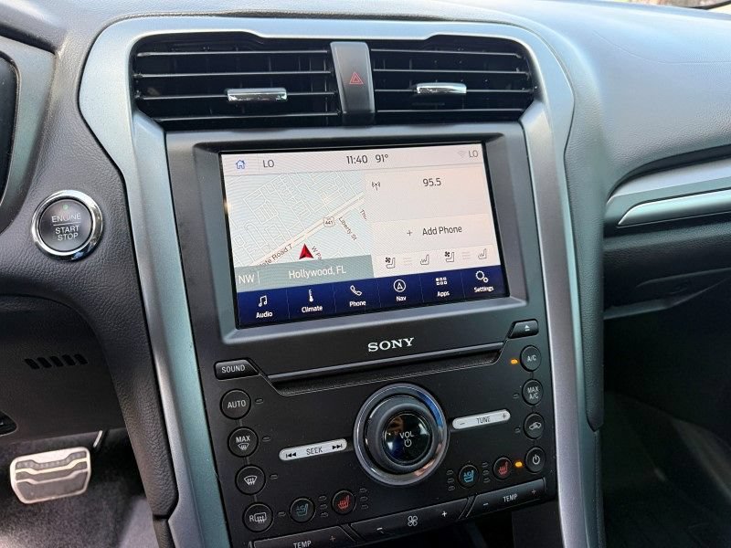 Used 2016 Ford Fusion Titanium FWD image 21