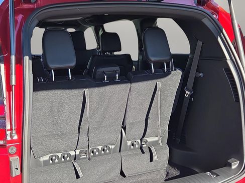 New 2026 Chrysler Pacifica Select image 9