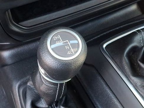 Used 2024 Jeep Gladiator Sport image 20