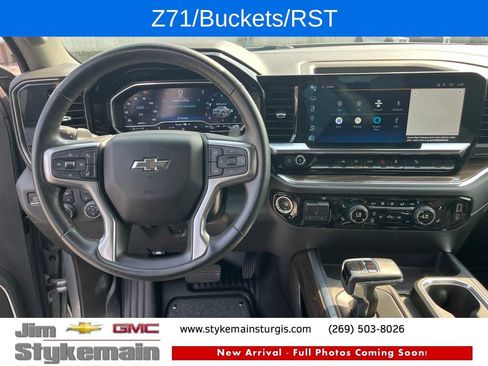 Used 2024 Chevrolet Silverado 1500 RST w/ Z71 Off-Road Package AWD/4WD image 17
