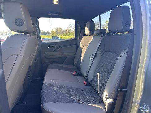 Used 2024 Chevrolet Colorado ZR2 w/ Technology Package image 7