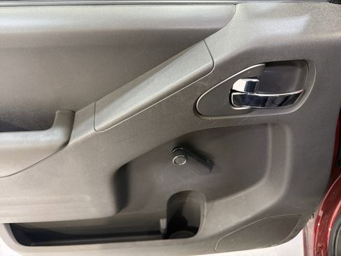 Used 2017 Nissan Frontier S image 14