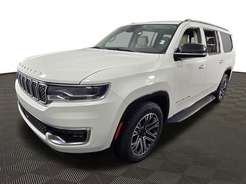 Used 2024 Jeep Wagoneer L Series II w/ Flexible Seating Group image 3