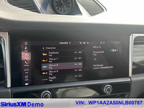 Certified 2022 Porsche Macan image 28