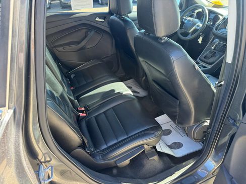 Used 2016 Ford Escape SE w/ Equipment Group 201A image 13