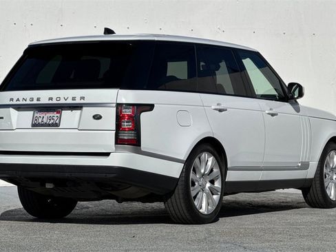 Used 2017 Land Rover Range Rover Supercharged image 4