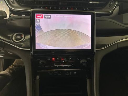 Used 2022 Jeep Grand Cherokee Trailhawk AWD/4WD image 24