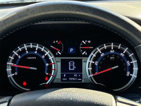 Used 2018 Toyota 4Runner SR5 Premium image 19