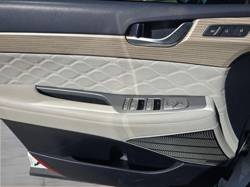 Used 2022 Hyundai Palisade Calligraphy image 11